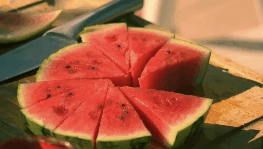 pranje lubenice i dinje prije rezanja