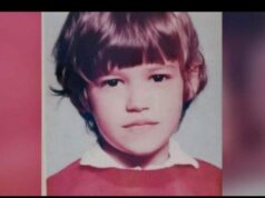 MAJKA JE STALNO ŠIŠALA NA “ŠERPA FRIZURU”:Prepoznajete li pjevačicu sa slike, DANAS JE JEDNA OD NAJLJEPŠIH NA ESTRADI (FOTO) MAJKA JE STALNO ŠIŠALA NA “ŠERPA FRIZURU”:Prepoznajete li pjevačicu sa slike, DANAS JE JEDNA OD NAJLJEPŠIH NA ESTRADI (FOTO)