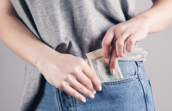 Koliko novca morate imati na računu da vas banka smatra bogatim: Tri ključne kategorije